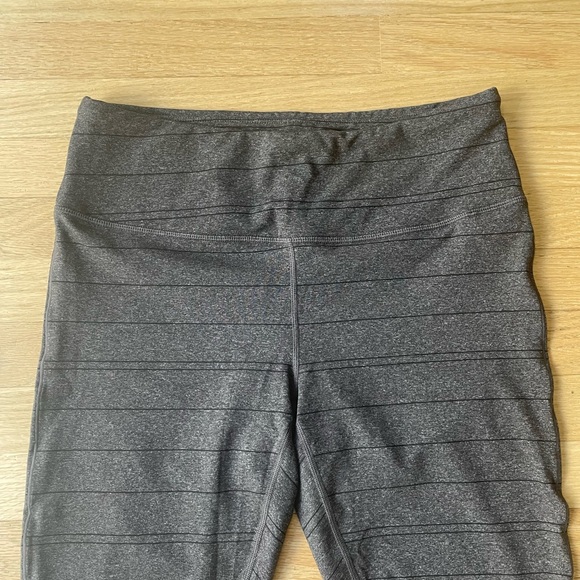 Prana Gray Leggings Size XL in Excellent Condition - Picture 5 of 14